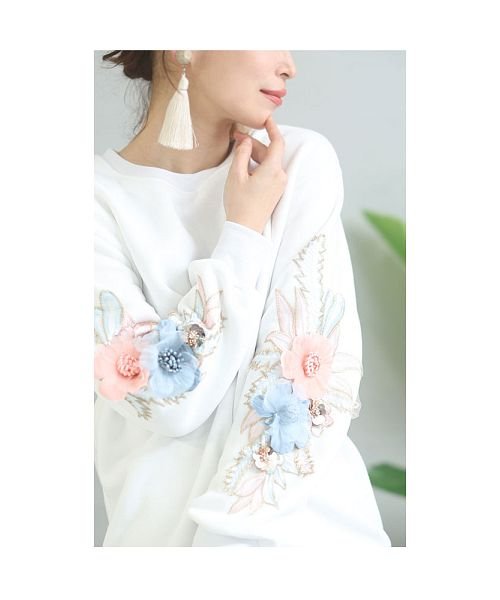 Sawa a la mode(サワアラモード)/花刺繍袖の暖か裏起毛トレーナー/img21