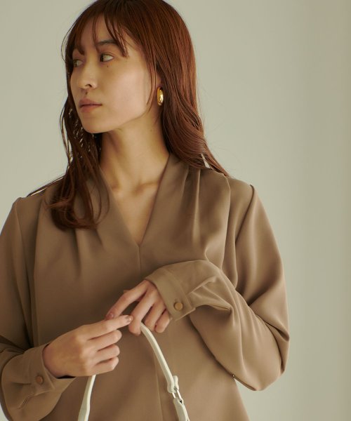 marjour(マージュール)/SHOULDER TUCK BLOUSE/img02