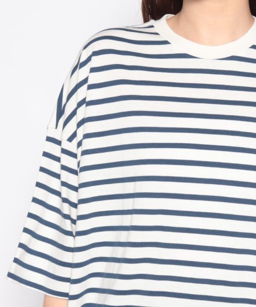 LEVI’S OUTLET(リーバイスアウトレット)/SS DRAPEY TEE SUMAC_ SARGASSO SEA STRIPE/img03