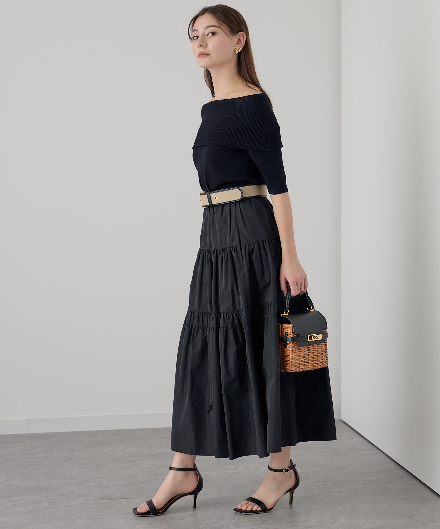 新品タグ付き】ANAYIシャンブレータフタティアードスカート36黒  