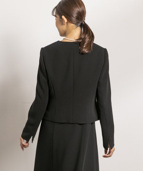 【洗える】【喪服】ノーカラージャケット＆ボウタイ風セミフレアワンピース /レディース/ブラックフォーマル/卒業式（卒園式）入学式（入園式）七五三・お宮参り あり ■なし 喪服 入学式 七五三 卒業式 洗える 卒園式 入園式 ジャケット 東京ソワール デザイン セレモニー 結婚式 お宮参り 礼服 生地感 薄い 厚い 透け感 伸縮性 光沢感 裏生地