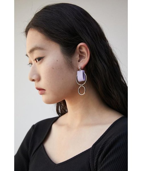 AZUL by moussy(アズールバイマウジー)/BICOLOR FAUX LEATHER EARRINGS/img17