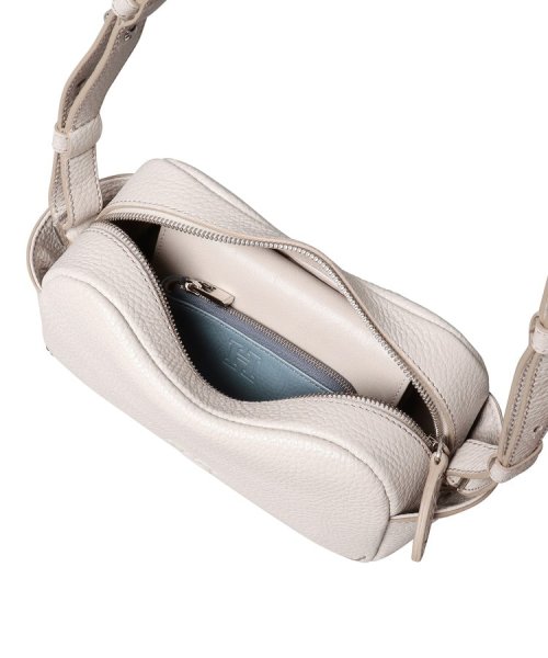 【カーラ】レザーショルダーバッグ S 本革 ミニバッグ 