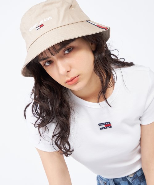 TOMMY JEANS(トミージーンズ)/バッジロゴリブTシャツ/img05