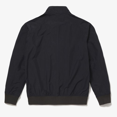 2.5レイヤースイングトップジャケット 商品説明チンストラップを備えたスタンドカラーに、フラップ付きのポケット、袖・裾のリブニット。スイングトップジャケットのベー R1832326694(14168円)