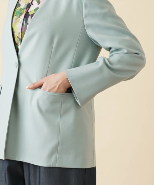 ノーカラージャケット 