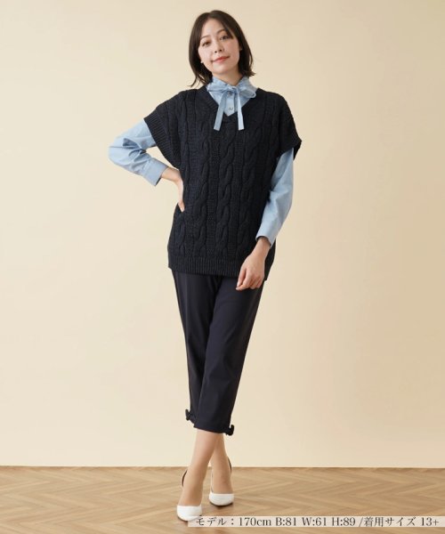 ケーブル編みVネックニットベスト【プラス企画】 