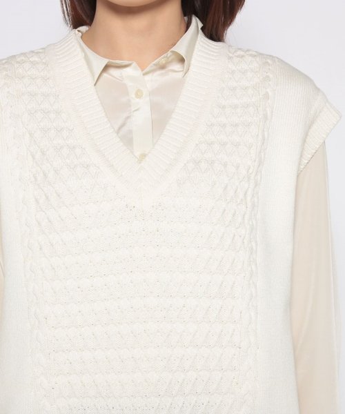 Vネックニットベスト 