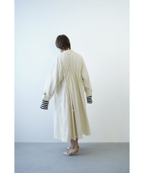 CLANE(クラネ)/BACK GATHER DRESS TRENCH COAT/img03