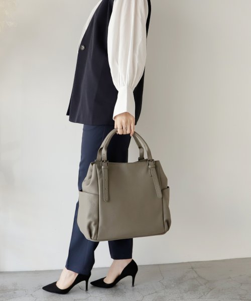 本革ベルトハンドルトートバッグ【aroco/アロコ】 レディース a4 大きめ 通勤通学 肩掛け お仕事バッグ 通勤バッグ ビジネスバッグ 縦型 シュリンクレザ 人気・おすすめ｜多用途・生活用品におすすめ 口コミ人気 即納 比較検討中の方に