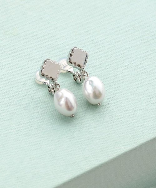 TOCCA(TOCCA)/SWING PEARL CLOVER EARRINGS イヤリング/img10