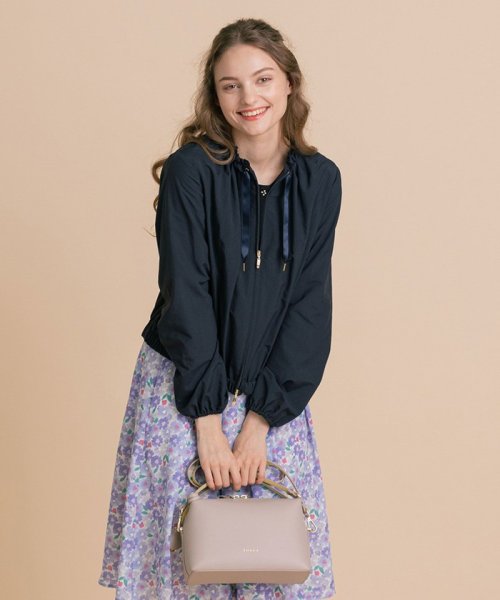 MELODY LEATHER POCHETTE ポシェットバッグ 