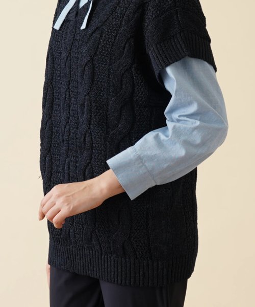 ケーブル編みVネックニットベスト【プラス企画】 