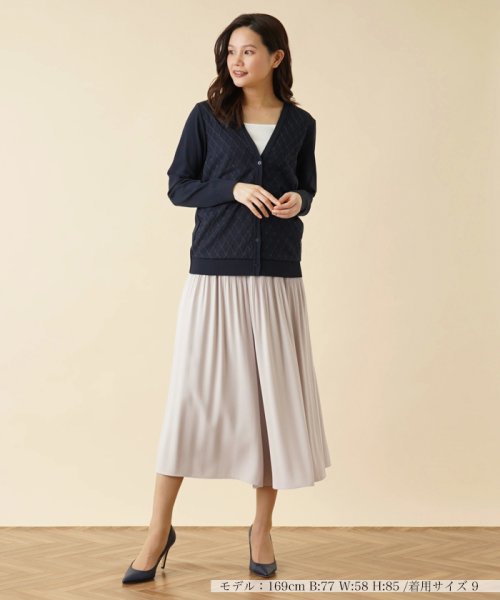 Vネックニットカーディガン 【カタログ掲載・アンサンブル対応・洗える】ハイツイストコットンアセテート カーディガン NA1734003706(13200円)