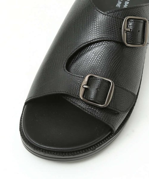 【WEB限定】ダブルバックル クッションソールサンダル 商品説明【デザイン】オーセンティックなダブルバックル仕様のサンダルをやや甲の覆いを深く、肌の見える面積を少なくし、素足でもソックス合わせでもフィッ DG1218552971 (9295円)