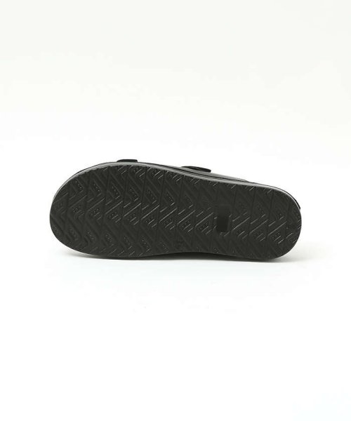 【WEB限定】ダブルバックル クッションソールサンダル 商品説明【デザイン】オーセンティックなダブルバックル仕様のサンダルをやや甲の覆いを深く、肌の見える面積を少なくし、素足でもソックス合わせでもフィッ DG1218552971 (9295円)