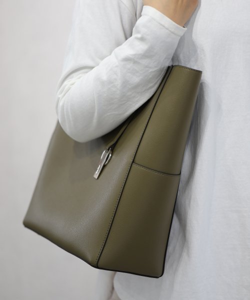 UNGRID bag(アングリッド　バッグ)/キーリングチャーム付き　ラージトートバッグ/img06