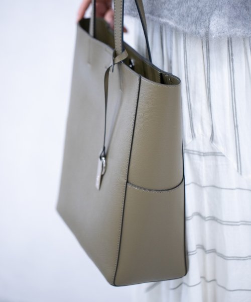 UNGRID bag(アングリッド　バッグ)/キーリングチャーム付き　ラージトートバッグ/img08