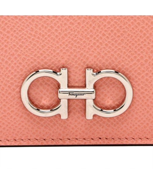 フェラガモ 二つ折り財布 ガンチーニ コンパクト財布 ピンク レディース FERRAGAMO 22D780 758509 FERRAGAMO フェラガモ 二つ折り財布 ガンチーニ コンパクト財布 ピンク レディース 22D780