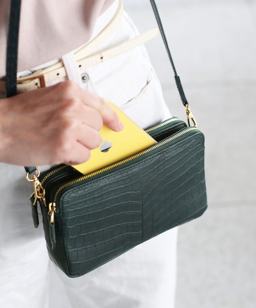 ナイルクロコダイルマット加工ミニショルダーバッグ 本革 なし