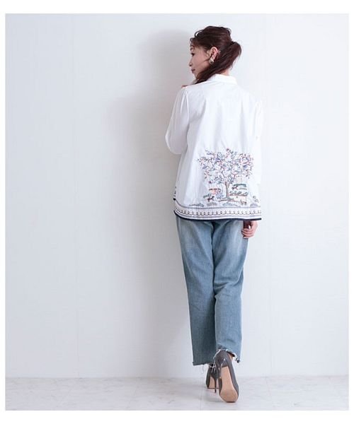 Sawa a la mode(サワアラモード)/ノスタルジック刺繍のAラインコットンシャツ/img05