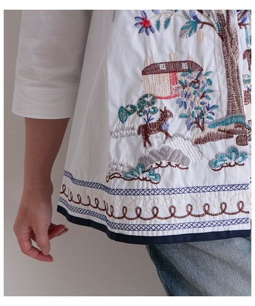 Sawa a la mode(サワアラモード)/ノスタルジック刺繍のAラインコットンシャツ/img07
