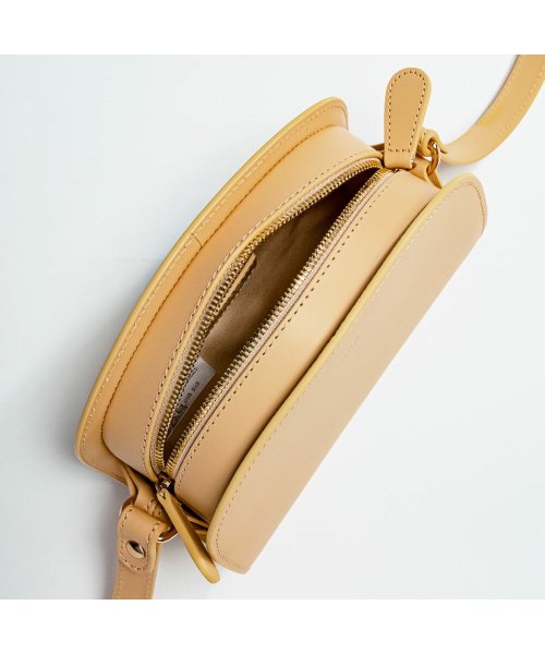 APC アーペーセー A.P.C. PXAWV F61392 ショルダーバッグ レディース バック 肩掛け レザー ハーフムーン プレゼント キレカジ 無地 ショルダーバッグ Y2653776334(20240円)