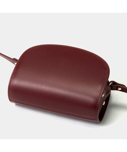 APC アーペーセー A.P.C. PXAWV F61392 ショルダーバッグ レディース バック 肩掛け レザー ハーフムーン プレゼント キレカジ 無地 ショルダーバッグ Y2653776334(20240円)