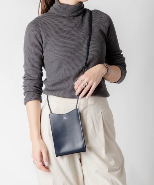 APC アーペーセー A.P.C. PXBMW H63043 ショルダーバッグ メンズ バック 肩掛け レザー ネックポーチ プレゼント バック 5cm