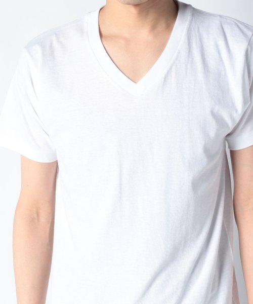 JEANS MATE(ジーンズメイト)/【HANES】赤ラベル 綿100% VネックTシャツ 3Pパック 3枚組 肌着にも シャツインが決まるVネック/img04