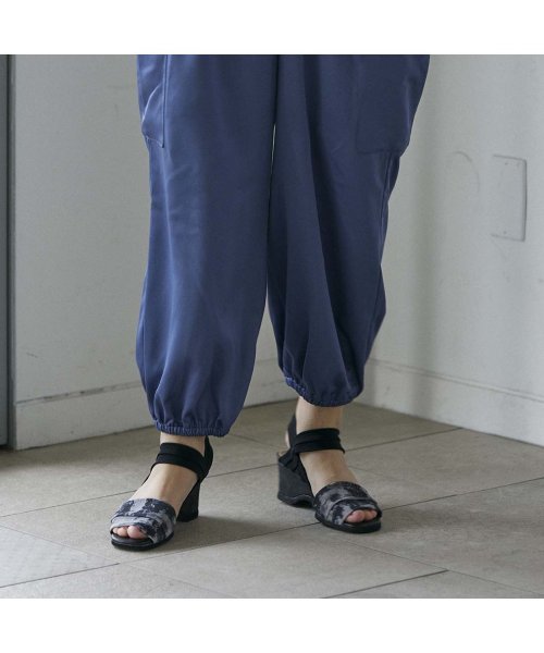 【高機能】アンクルストラップストレッチサンダル 