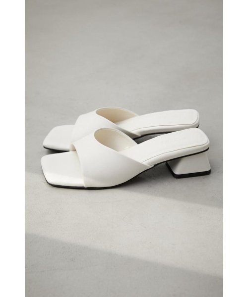 AZUL by moussy(アズールバイマウジー)/FAUX LEATHER LOW HEEL SANDALS/img01