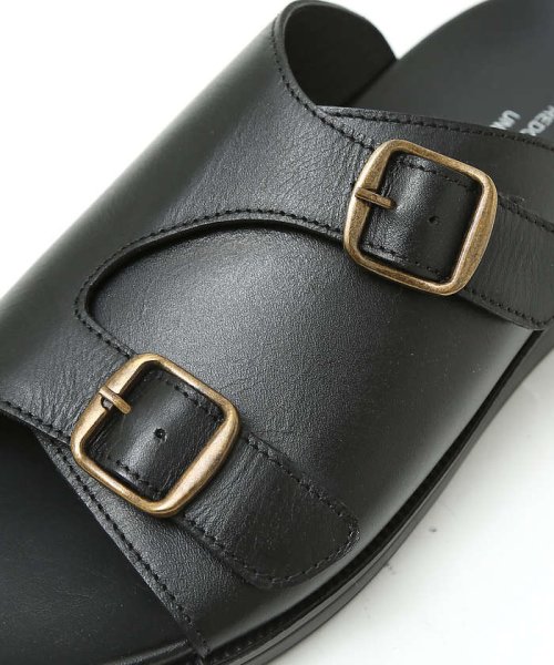 【WEB限定】ダブルバックル クッションソールサンダル 商品説明【デザイン】オーセンティックなダブルバックル仕様のサンダルをやや甲の覆いを深く、肌の見える面積を少なくし、素足でもソックス合わせでもフィッ DG1218552971 (9295円)