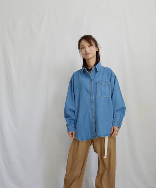 ARGO TOKYO(アルゴトウキョウ)/Big Pocket Denim Shirt 23001　ビッグポケットデニムシャツ　デニム　シャツ　ブラウス　トップス　春　秋　新作/img01