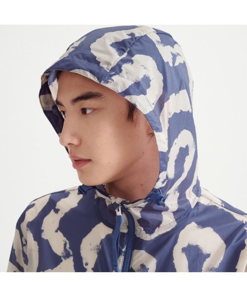 撥水 エクストラライトプリントフーデッドジャケット 