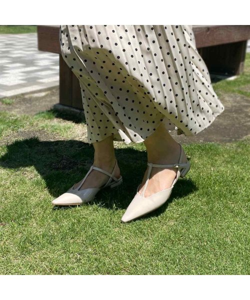 ポインテッドトゥTストラップパンプス 本革 T1405541254(10797円)