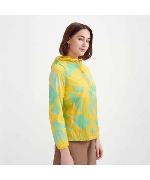 撥水 エクストラライトプリントフーデッドジャケット 