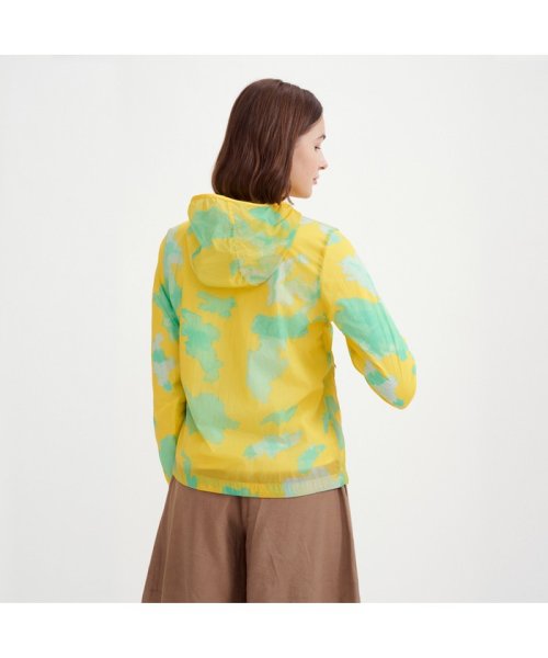 撥水 エクストラライトプリントフーデッドジャケット 