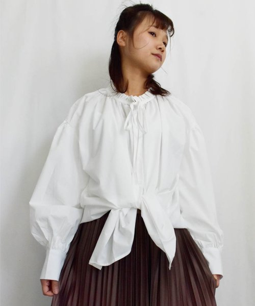 ARGO TOKYO(アルゴトウキョウ)/Volume Color Shirt 23046 裾リボンボリュームカラーブラウス 裾リボン　ボリューム　カラー　ブラウス　ギャザーブラウス　トップス　シャツ　/img26