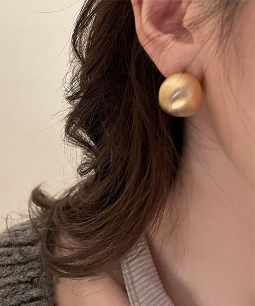 ARGO TOKYO(アルゴトウキョウ)/【SILVER925針】G10 Coating Matte Ball Earring 26123 ゴールドコーテイングマットボールイヤリング　イヤリング　ピアス/img07