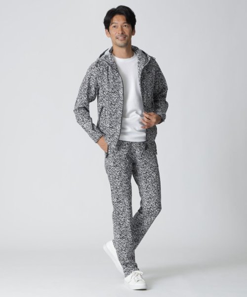 【SPORTO】クラッシュジオメトリックプリントブルゾン 商品説明【EPOCA UOMO 2023年春夏アイテム】機能性に優れたクラッシュジオメトリックブルゾン。【 EIM1694779311(12999円)