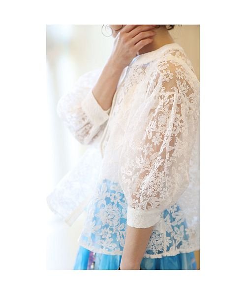 Sawa a la mode(サワアラモード)/優美な刺繍のふんわり袖シアーシャツ/img13