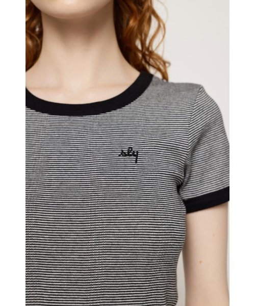 SLY(スライ)/SLY LOGO COMPACT Tシャツ/img06