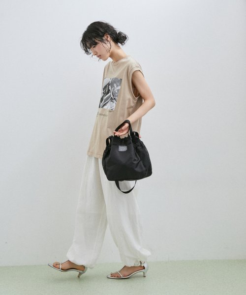 ADAM ET ROPE'(アダム　エ　ロペ)/《別注》【FREDRIK PACKERS】FLIGNT SATIN BLOOM SHOULDER / UNISEX/img02