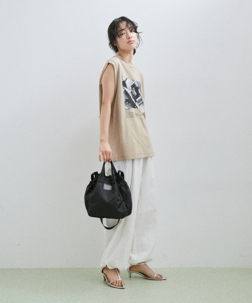 ADAM ET ROPE'(アダム　エ　ロペ)/《別注》【FREDRIK PACKERS】FLIGNT SATIN BLOOM SHOULDER / UNISEX/img04