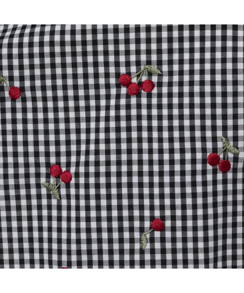 チェリー刺繍フリルカラーブラウス 