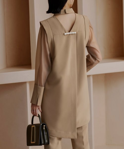 バックパールデザイントップス×フレアスリットパンツセットアップ  