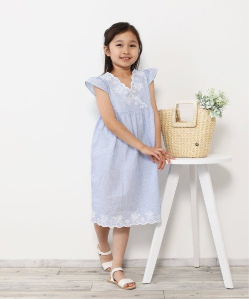 ikka kids(イッカ　キッズ)/India スカラップ刺繍ワンピース（120〜160cm）/img01