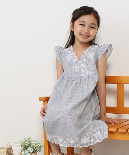 ikka kids(イッカ　キッズ)/India スカラップ刺繍ワンピース（120〜160cm）/img03