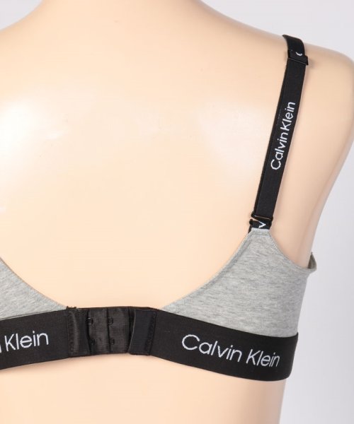 Calvin Klein(カルバンクライン)/【CALVIN KLEIN / カルバンクライン】ブラジャー フロントロゴ アンダーウェア 見せブラ スポーツブラ  下着 QF7218/img12